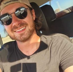 Meet your Posher, Travis